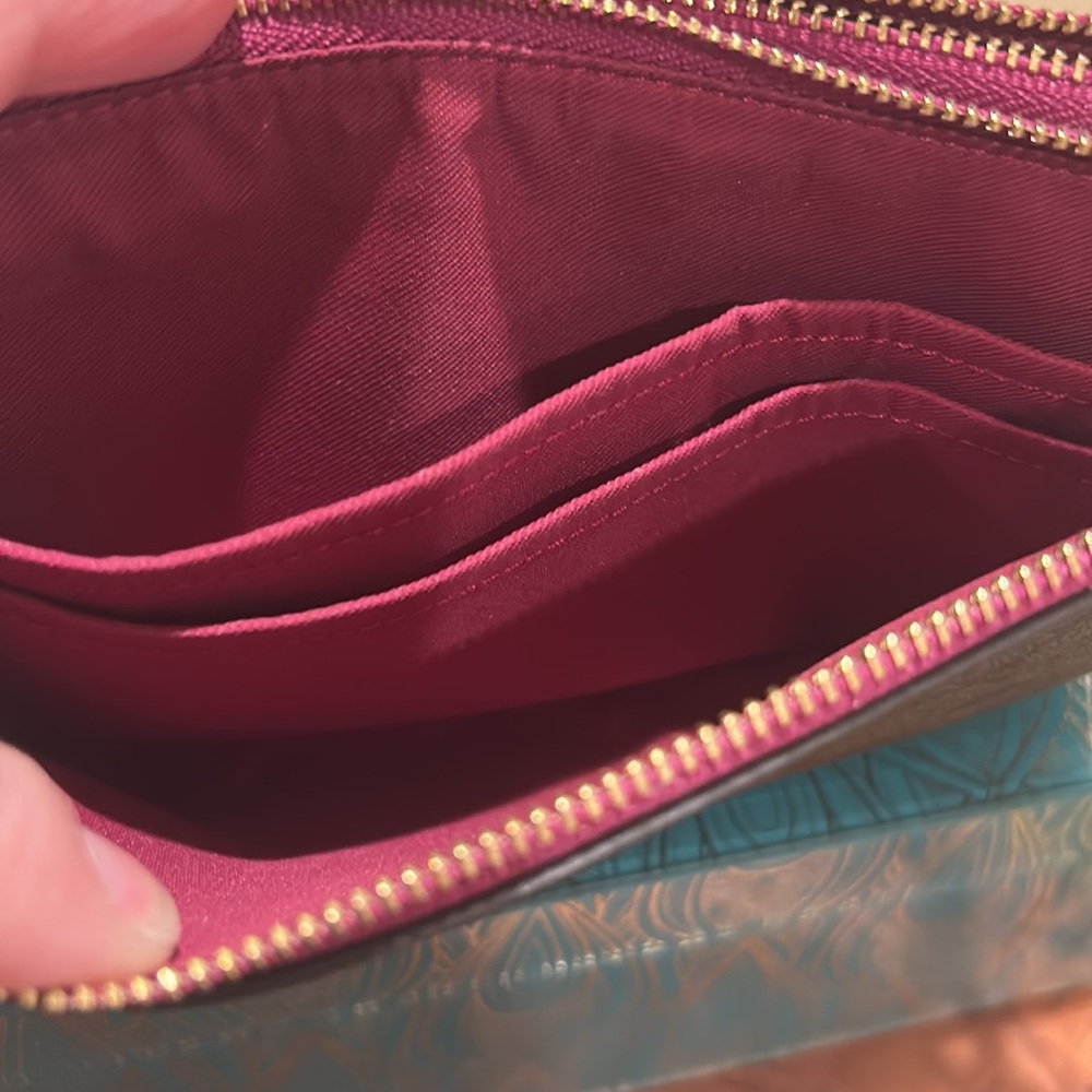 Authentic coach wristlet 8 inch by 5 inch pink trim - Picture 3 of 4